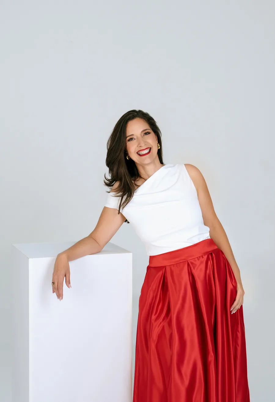 MÓNICA ALBA — Creadora de HYPERCONSCIENTE™